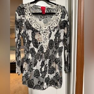 Christina Black and Cream Lace Floral Blouse
